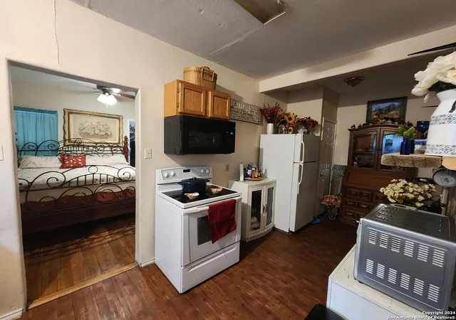 Homes for sale in San Antonio, TX | 1411 W Summit Ave, San Antonio, TX 78201 | MLS# 1836264