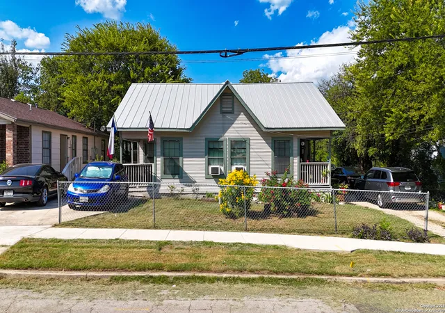 Homes for sale in San Antonio, TX | 1411 W Summit Ave, San Antonio, TX 78201 | MLS# 1836264