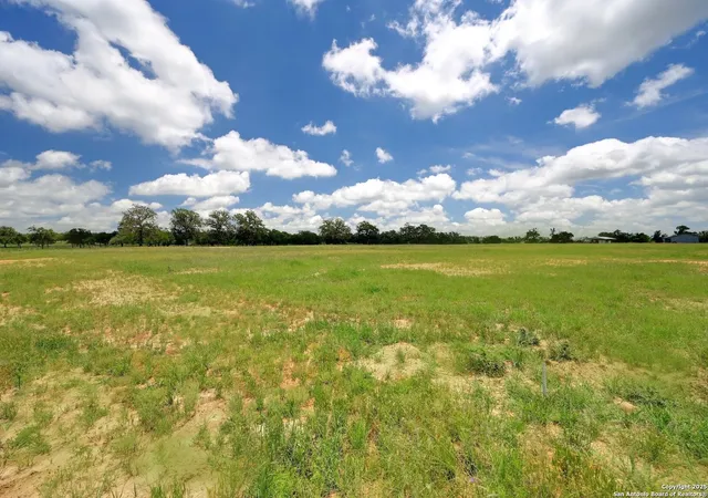 Photo 2 of Sale Pending at 16 Silas Trl, Fredericksburg, TX 78624 | MLS# 1836278 | Listing updated on 2025-03-06