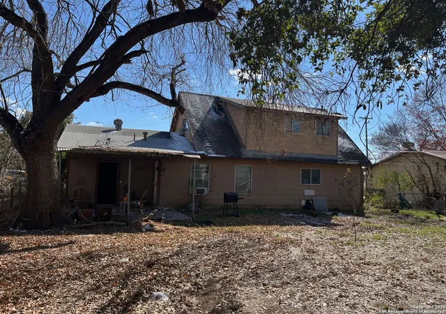 Photo 4 of Sale Pending at 3507 Crestmont Dr, San Antonio, TX 78217 | MLS# 1836341 | Listing updated on 2026-03-19
