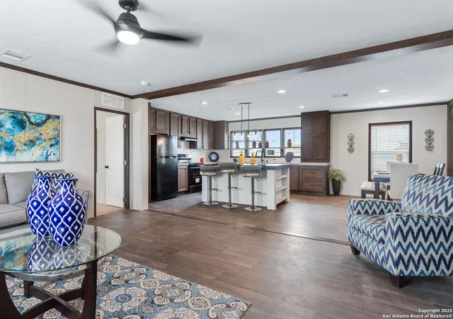 Photo 3 of Manufactured home for sale at 4917 Bronco Way, San Marcos, TX 78666 | MLS# 1836383 | Listing updated on 2025-09-29