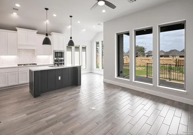 3rd image of 606 Inner Path, New Braunfels, TX 78132 | MLS# 1836575