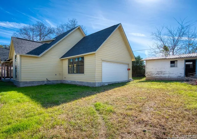 Photo 2 of Condo for sale at 309 Oertli Ln #B, Austin, TX 78753 | MLS# 1836597 | Listing updated on 2025-12-04