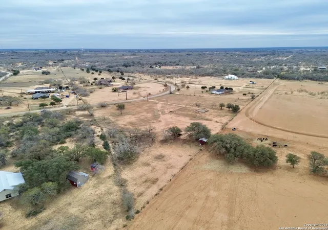 3rd image of 120 S Ridge Dr, Lytle, TX 78052 | MLS# 1836599