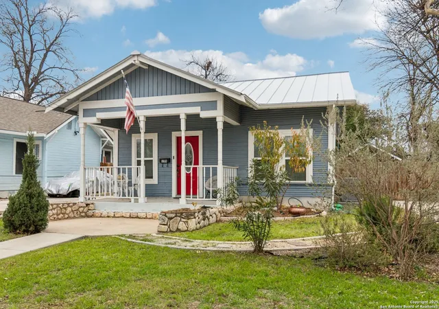 Photo 1 of Single family home for sale at 139 Saint Francis Ave, San Antonio, TX 78204 | MLS# 1836821 | Listing updated on 2025-10-16