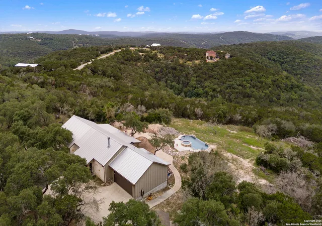 Photo 3 of Sale Pending at 112 Mountain Laurel Ln, Pipe Creek, TX 78063 | MLS# 1836852 | Listing updated on 2026-03-12