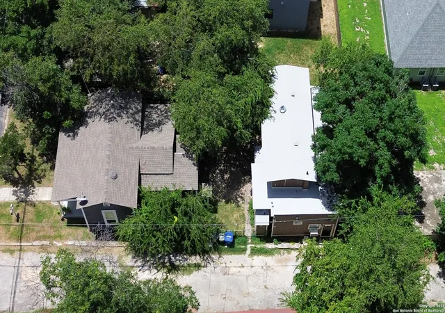 Photo 2 of Multi family home for sale at 707 W Craig Pl, San Antonio, TX 78212 | MLS# 1837133 | Listing updated on 2025-08-12