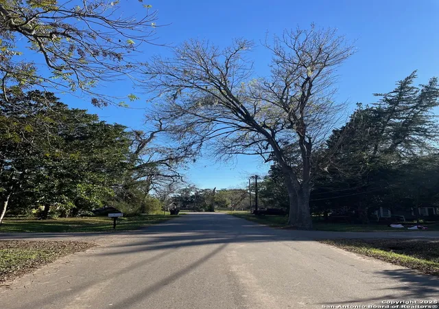 4th image of 15 Cypress, Richwood, TX 77531 | MLS# 1837162