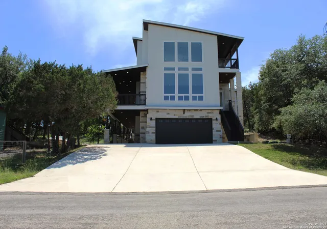 Photo 1 of Single family home for sale at 1255 Canyon Lake, Canyon Lake, TX 78133 | MLS# 1837275 | Listing updated on 2026-07-31