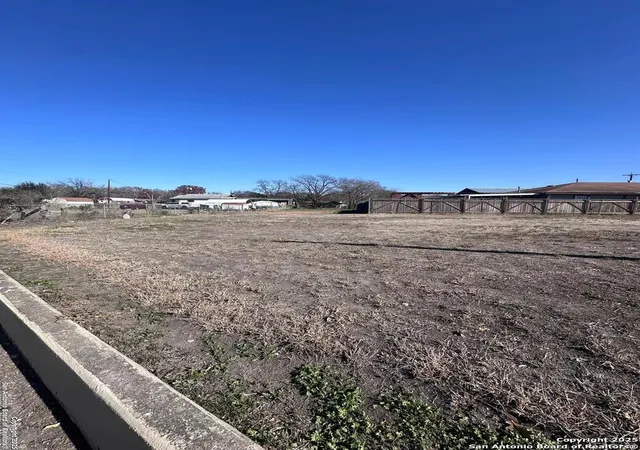 Photo 4 of Sale Pending at 3227 Owasso St, San Antonio, TX 78211 | MLS# 1837446 | Listing updated on 2026-03-19