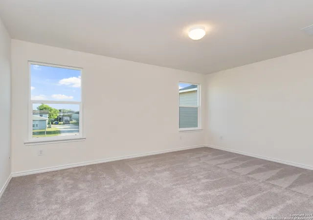 Photo 3 of Sale Pending at 4630 Otra Otra Dr, San Antonio, TX 78222 | MLS# 1837868 | Listing updated on 2025-10-03
