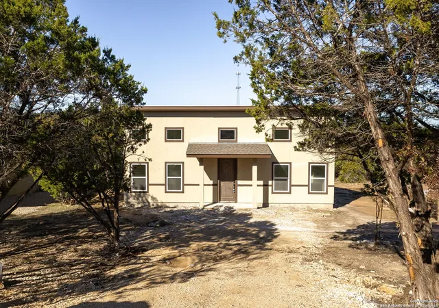 Photo 1 of Single family home for sale at 329 Canyon Springs Dr, Canyon Lake, TX 78133 | MLS# 1838143 | Listing updated on 2025-09-29