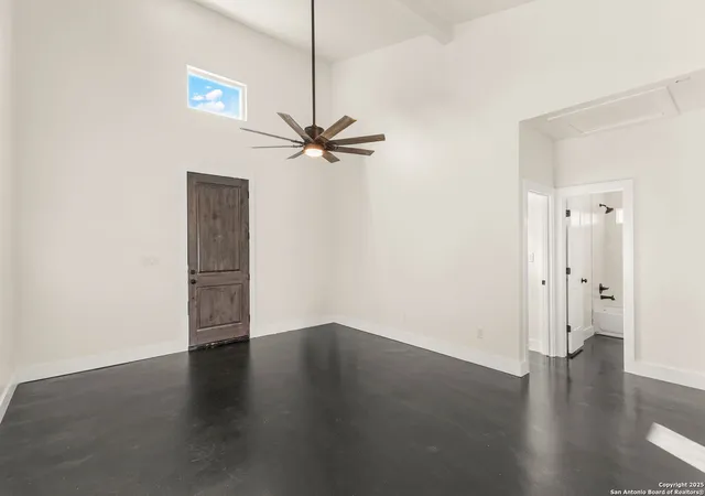Photo 3 of Single family home for sale at 329 Canyon Springs Dr, Canyon Lake, TX 78133 | MLS# 1838143 | Listing updated on 2025-09-29