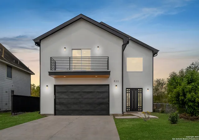 Photo 4 of Single family home for sale at 823 W Pyron Ave, San Antonio, TX 78221 | MLS# 1838168 | Listing updated on 2025-12-29