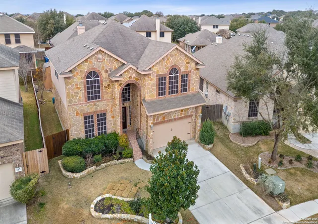 Photo 2 of Sale Pending at 509 Hillocks Cv, Cibolo, TX 78108 | MLS# 1838336 | Listing updated on 2025-09-15