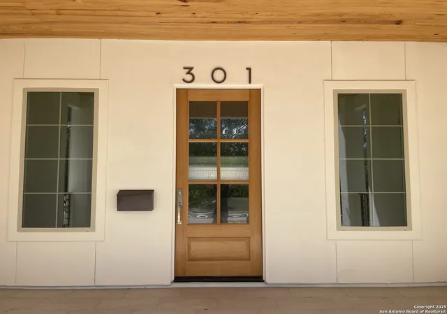 Photo 3 of Single family home for sale at 301 Tuttle Rd, San Antonio, TX 78209 | MLS# 1838486 | Listing updated on 2026-01-31