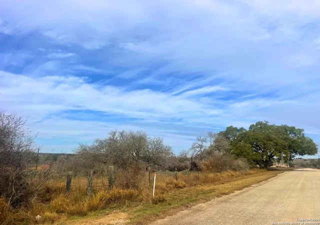 4th image of 550 Schuettig Rd, Poteet, TX 78065 | MLS# 1838578