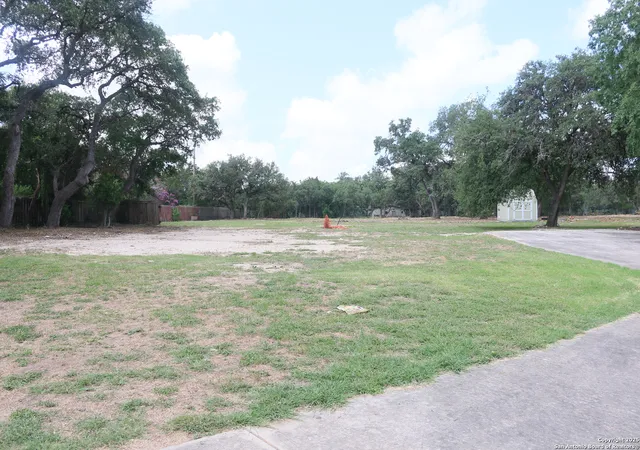 Photo 3 of Sale Pending at 10742 Wynstone Pl, Helotes, TX 78023 | MLS# 1838803 | Listing updated on 2025-10-29