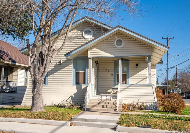 Photo 2 of Single family home for sale at 126 Loretta Pl, San Antonio, TX 78210 | MLS# 1838878 | Listing updated on 2025-07-07