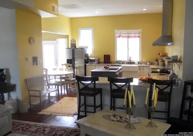 Photo 2 of Single family home for sale at 315 N Hackberry St, San Antonio, TX 78202 | MLS# 1838891 | Listing updated on 2025-12-14