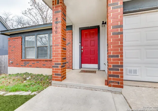 Photo 2 of Single family home for sale at 4566 Sherwood Way, San Antonio, TX 78217 | MLS# 1838924 | Listing updated on 2025-09-22