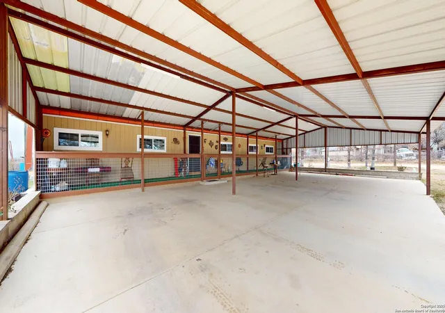 3rd image of 997 County Road 6723, Natalia, TX 78059 | MLS# 1839083