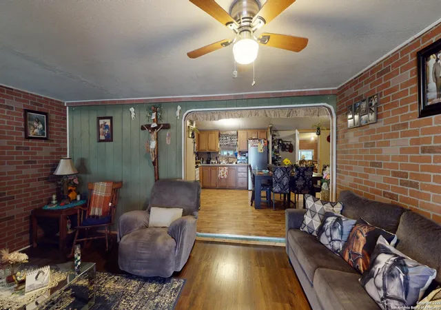 4th image of 997 County Road 6723, Natalia, TX 78059 | MLS# 1839083