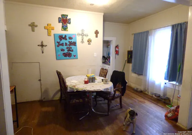 Photo 3 of Sale Pending at 1210 Kayton Ave, San Antonio, TX 78210 | MLS# 1839253 | Listing updated on 2025-11-10