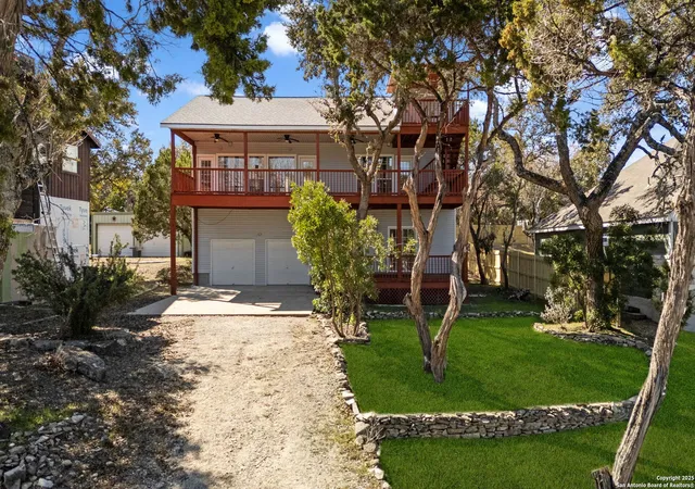 Photo 3 of Sale Pending at 228 Oak Hideaway Dr, Canyon Lake, TX 78133 | MLS# 1839475 | Listing updated on 2025-11-22