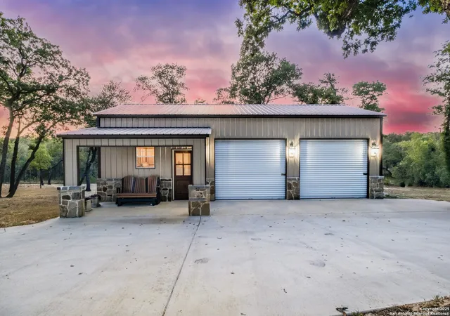 Photo 3 of Sale Pending at 352 Rose Meadow Dr, La Vernia, TX 78121 | MLS# 1839612 | Listing updated on 2025-09-18