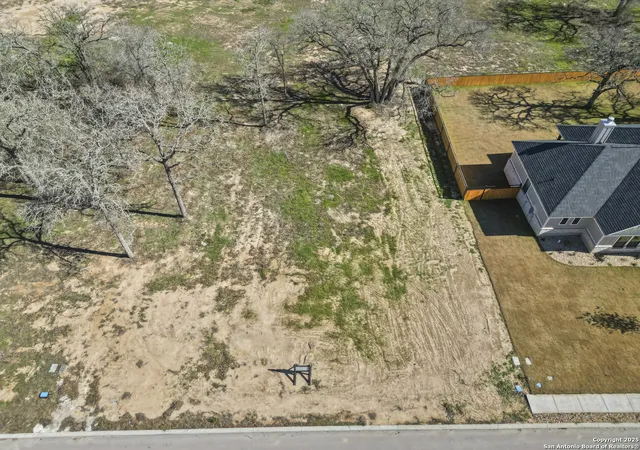 Photo 3 of Sale Pending at 173 W Magnolia Cir, La Vernia, TX 78121 | MLS# 1839856 | Listing updated on 2025-09-11