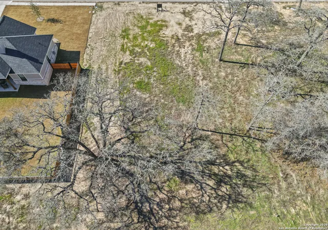 Photo 4 of Sale Pending at 173 W Magnolia Cir, La Vernia, TX 78121 | MLS# 1839856 | Listing updated on 2025-09-11