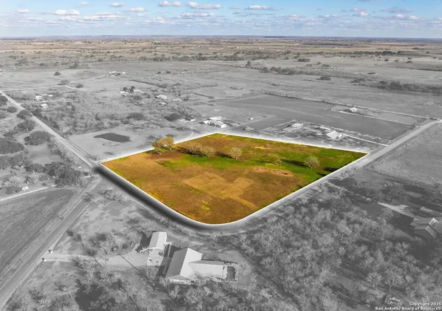 Photo 1 of Sale Pending at 560 County Rd 352, St. Hedwig, TX 78152 | MLS# 1839958 | Listing updated on 2025-12-16