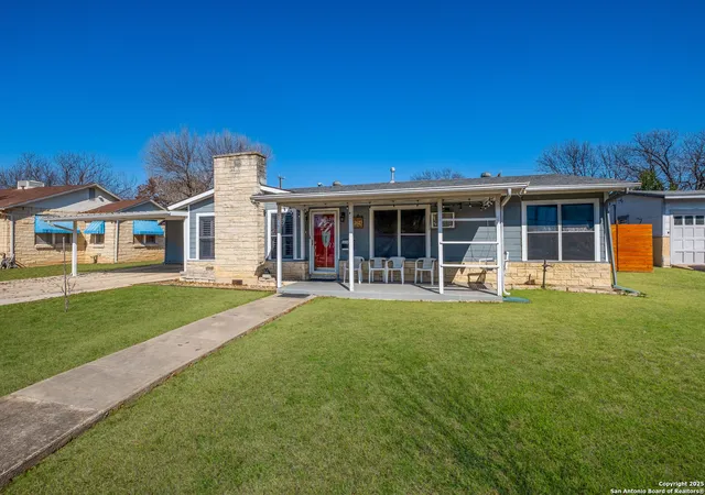 Photo 2 of Single family home for sale at 2623 W Kings Hwy, San Antonio, TX 78228 | MLS# 1840065 | Listing updated on 2026-01-31