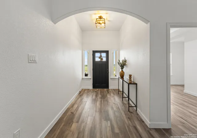 Photo 4 of Single family home for sale at 105 Hidden Cove, Floresville, TX 78114 | MLS# 1840136 | Listing updated on 2025-11-21