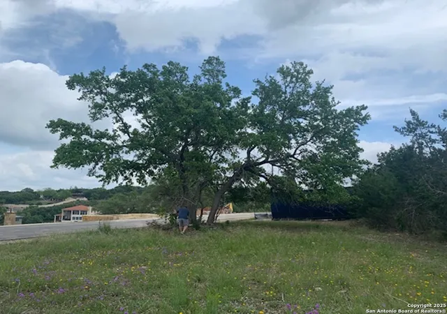 Photo 1 of Land for sale at 523 Oak Shores Dr, Canyon Lake, TX 78133 | MLS# 1840295 | Listing updated on 2025-08-03