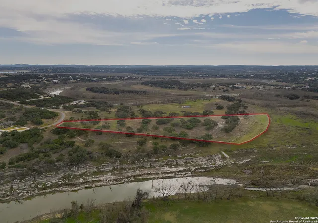 Photo 1 of Sale Pending at 341 River Cliff Pl, Spring Branch, TX 78070 | MLS# 1840367 | Listing updated on 2025-10-30