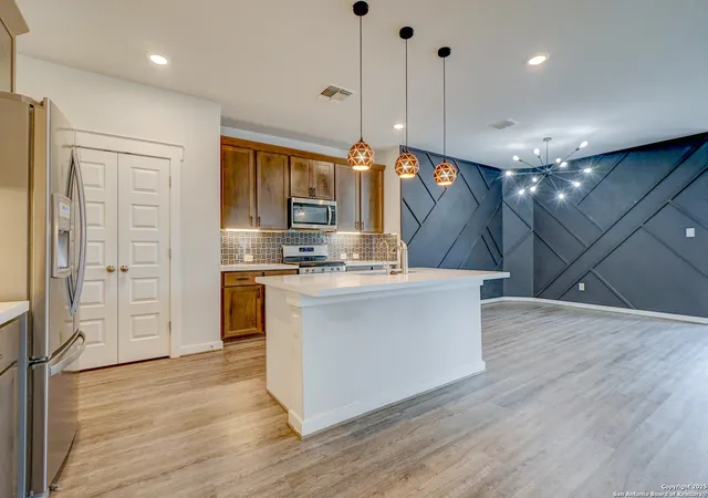 2nd image of 10756 Rosalina Loop, Converse, TX 78109 | MLS# 1840641