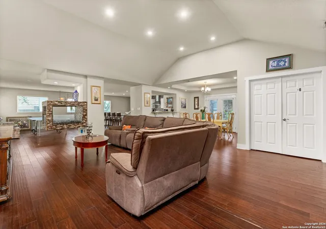 Photo 3 of Single family home for sale at 20 Donore Square, San Antonio, TX 78229 | MLS# 1840706 | Listing updated on 2025-05-20
