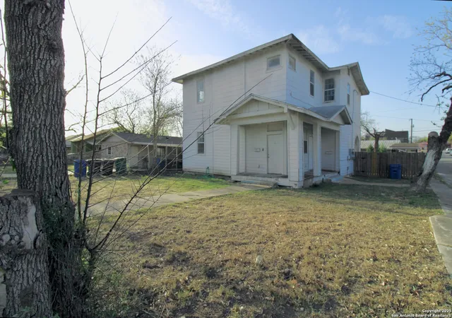 Photo 2 of Multi family home for sale at 1438 W Ridgewood Ct, San Antonio, TX 78201 | MLS# 1840728 | Listing updated on 2025-11-18