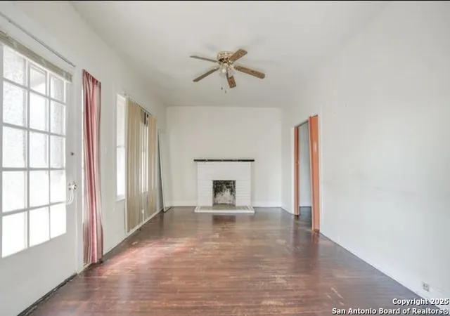 Photo 2 of Multi family home for sale at 1639 W Craig Pl, San Antonio, TX 78201 | MLS# 1840731 | Listing updated on 2025-09-05