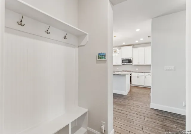 Photo 3 of Single family home for sale at 25322 Donahue Dr, San Antonio, TX 78255 | MLS# 1840755 | Listing updated on 2025-03-12