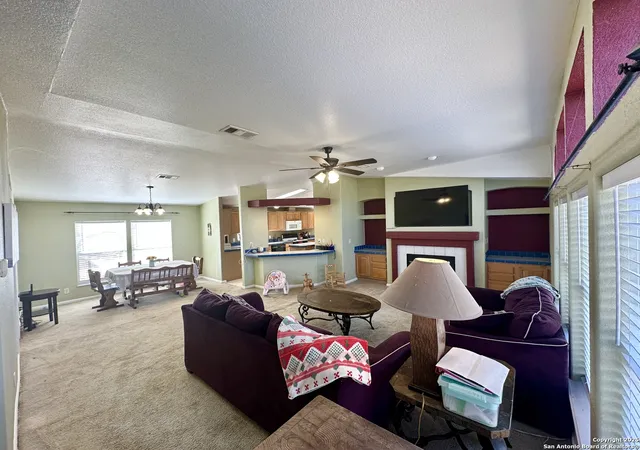 Photo 3 of Manufactured home for sale at 1545 County Road 665, Devine, TX 78016 | MLS# 1841033 | Listing updated on 2025-12-19