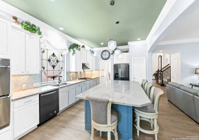 Photo 1 of Sale Pending at 122 Stonewall Bnd, San Antonio, TX 78256 | MLS# 1841069 | Listing updated on 2025-08-22