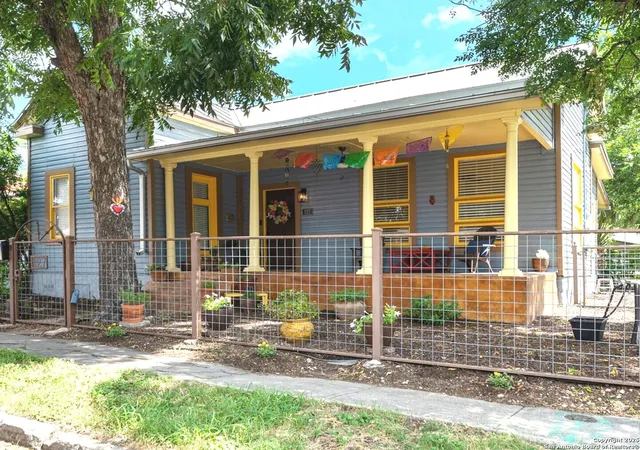 Homes for sale in San Antonio, TX | 127 Vance St, San Antonio, TX 78210 | MLS# 1841084