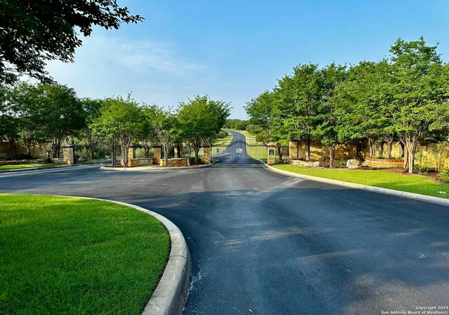 Photo 4 of Land for sale at 112 Sendera Way, Canyon Lake, TX 78133 | MLS# 1841251 | Listing updated on 2025-08-26