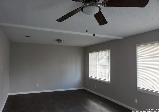 3rd image of 5165 Parkview Dr, Beaumont, TX 77705 | MLS# 1841267