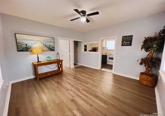 Photo 4 of Sale Pending at 1046 Rivas St, San Antonio, TX 78207 | MLS# 1841317 | Listing updated on 2026-08-25