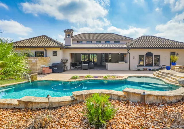 Photo 2 of Single family home for sale at 316 Clear Lake, New Braunfels, TX 78132 | MLS# 1841320 | Listing updated on 2026-08-26
