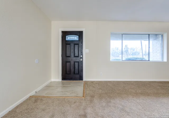 Photo 4 of Single family home for sale at 12587 La Vernia Rd, St. Hedwig, TX 78152 | MLS# 1841440 | Listing updated on 2025-03-18